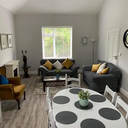 Villa Willow Country